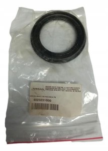 4023231G00 Uszczelniacz Piasty Navara OE Nissan