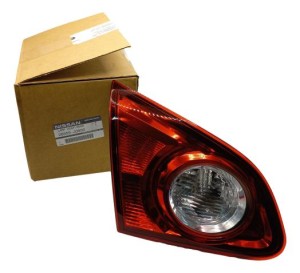 26555Jd800 Lampa Tył Lewa Zespolona Qashqai Nissan