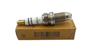 101000068Aa Świeca Zapłonowa 1.4 1.6 Benzyna OE Vw Golf Jetta Passat Audi