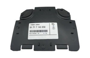 51717143850 Zaślepka Pokrywa Nadkola Prawa Przód Oryginał OE BMW E82 E91
