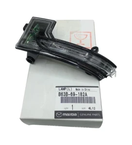 B63B69182A Kierunkowskaz Lusterek Lewy OE Mazda 2 3 6 2017-2023