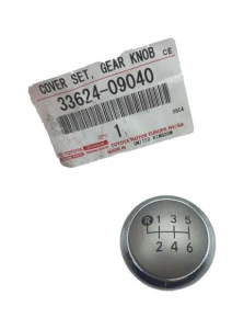 3362409040 Zaślepka Gałki Zmiany Biegów Oryginał OE Toyota Auris Verso
